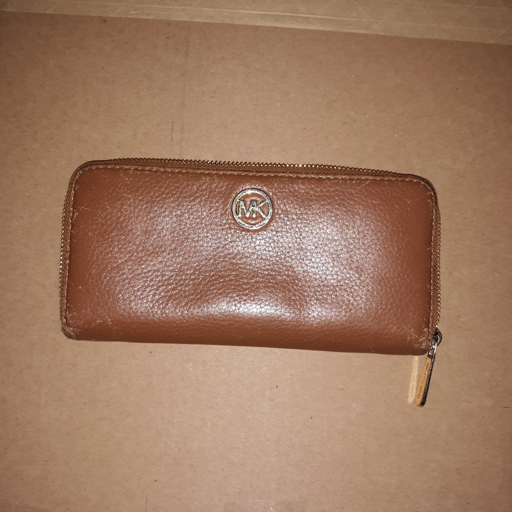 Michael kors wallet